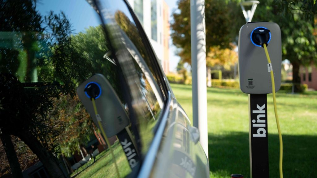 Ηλεκτροκίνηση χωρίς όρια: Η Blink Charging Hellas ξεπέρασε τους 320 σταθμούς φόρτισης σε μεγάλες εταιρείες και ομίλους πανελλαδικά