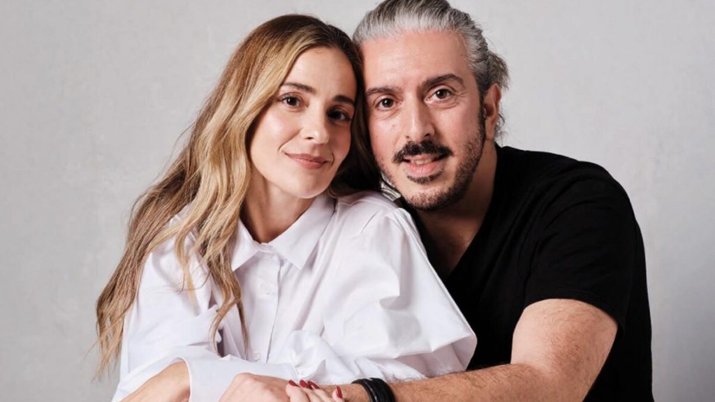 Μάνος Χατζιδάκις: Ο γιος του κινείται κατά Μποφίλιου – Χαρούλη για την παγκόσμια περιοδεία τους