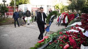 Ο Χάρης Δούκας κατέθεσε στεφάνι στο Πολυτεχνείο – “Κρατάμε ζωντανή την παρακαταθήκη, παλεύοντας για μια πόλη ανθρώπινη”