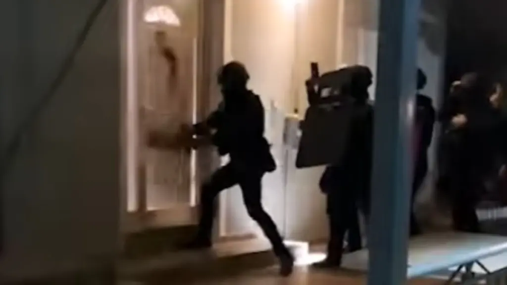 Έφοδος της ΕΛΑΣ σε σπίτι Ρομά που διέπραττε απάτες – Παρίσταναν τους υπαλλήλους του ΔΕΔΔΗΕ και εξαπατούσαν ηλικιωμένους