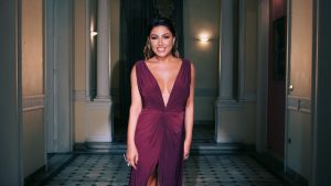 Έλενα Παπαρίζου: To visualizer του «Καληνύχτα» ξεπέρασε τις 1 εκ. προβολές  στο YouTube