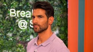 Ετεοκλής Παύλου: Η on air συγκίνηση του παρουσιαστή – «Σαν σήμερα έφυγε από τη ζωή ο πατέρας μου»