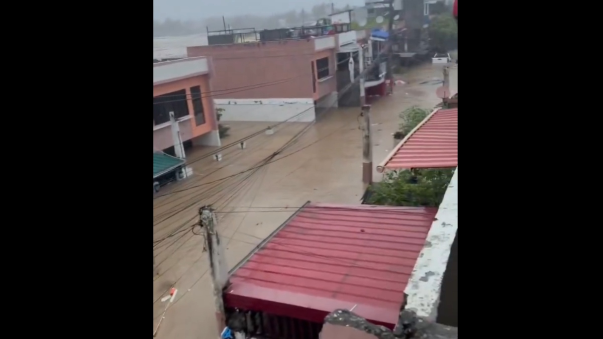 “Σαρώνει” τις Φιλιππίνες ο τυφώνας Καλμάγκι – Τουλάχιστον δύο νεκροί από τις πλημμύρες (βίντεο)