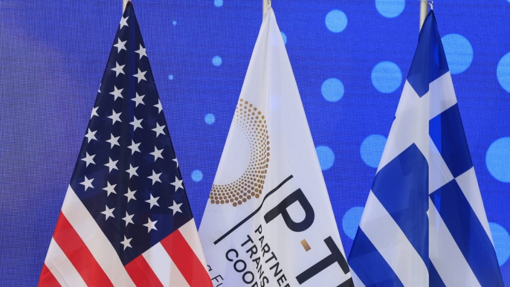 Η Ελλάδα κόμβος για τη μεταφορά φυσικού αερίου στην Ευρώπη – “Σφραγίζεται” σήμερα η ιστορική συμφωνία με τις ΗΠΑ