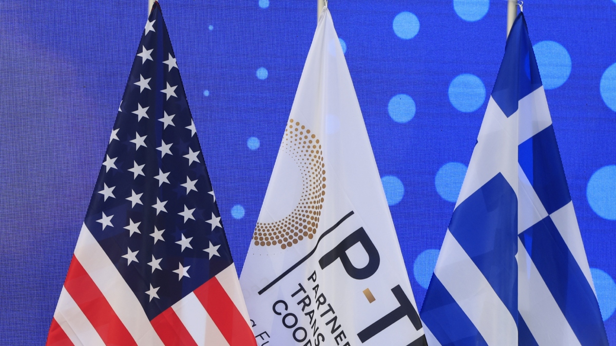 Η Ελλάδα κόμβος για τη μεταφορά φυσικού αερίου στην Ευρώπη – “Σφραγίζεται” σήμερα η ιστορική συμφωνία με τις ΗΠΑ