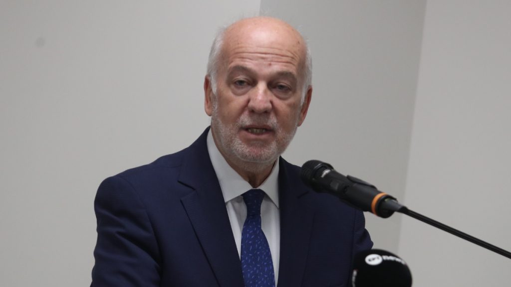 Φλωρίδης: “Στο βιβλίο του ο Τσίπρας μιλάει αισχρά κι απαξιωτικά για τον ΣΥΡΙΖΑ”