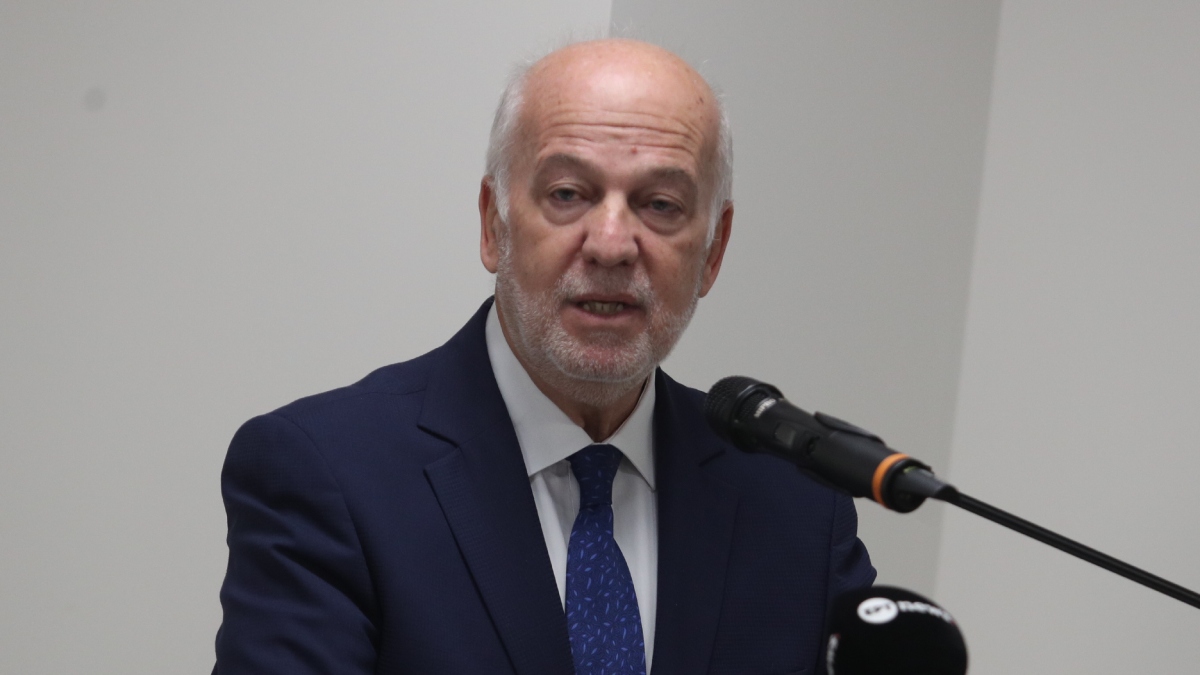 Φλωρίδης: “Στο βιβλίο του ο Τσίπρας μιλάει αισχρά κι απαξιωτικά για τον ΣΥΡΙΖΑ”