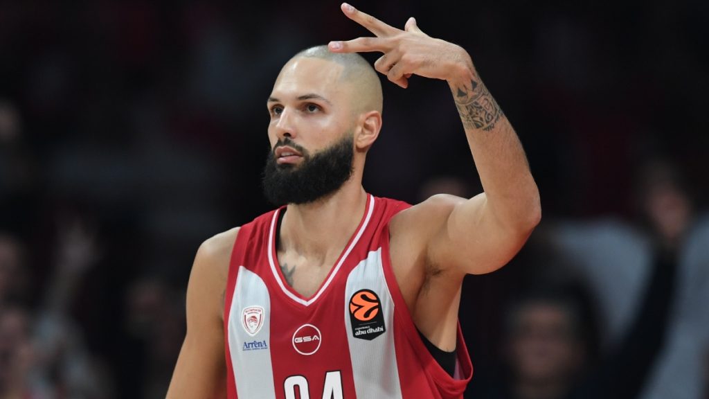 Ολυμπιακός – Παρί 98-86: Με «εκτελεστή» Φουρνιέ επέστρεψε στις νίκες