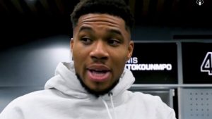 Γιάννης Αντετοκούνμπο: Εμφανίστηκε με μαυρισμένο μάτι – Η εξήγηση που έδωσε στους δημοσιογράφους (βίντεο)