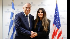 Συναντήθηκε με την Γκίλφοϊλ ο Θεοδωρικάκος: «Η Ελευσίνα θα μετατραπεί σε διαμετακομιστικό κέντρο»