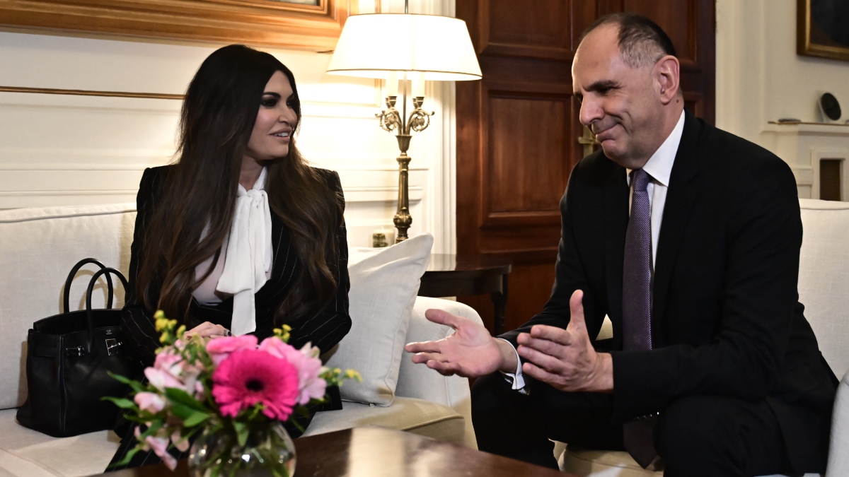 Σε καλό κλίμα η συνάντηση Γεραπετρίτη – Γκίλφοϊλ – «Νιώθω σαν το σπίτι μου» είπε η νέα πρέσβης