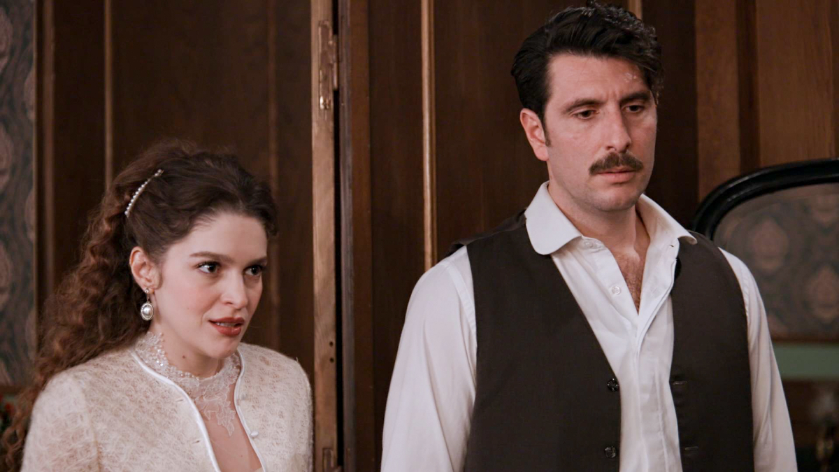 Grand Hotel (18/11): Ο Ρήγας συλλαμβάνεται και η Αλίκη δεν μπορεί να κρύψει την ικανοποίησή της