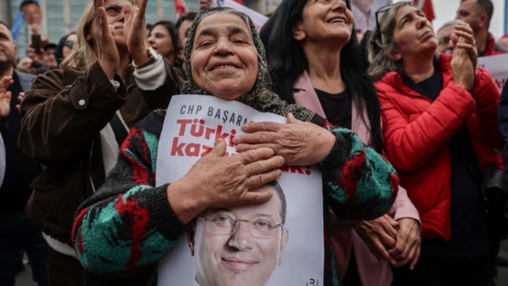 Τούρκος εισαγγελέας ζητάει να επιβληθεί ποινή κάθειρξης άνω των 2.000 ετών στον Εκρέμ Ιμάμογλου