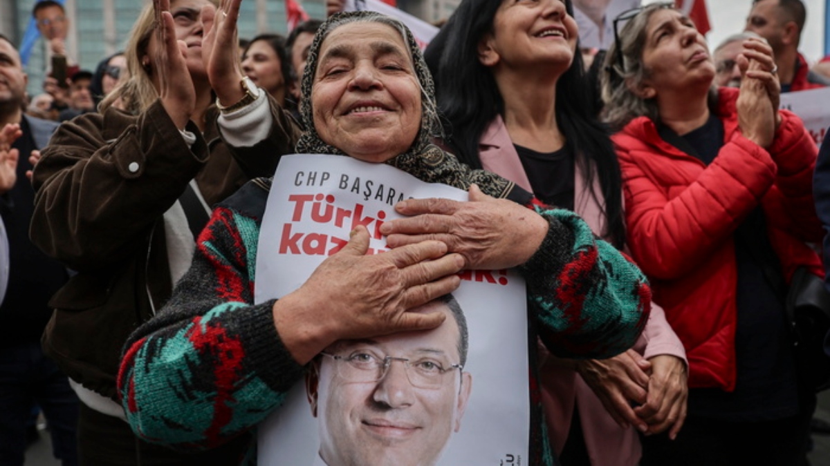 Τούρκος εισαγγελέας ζητάει να επιβληθεί ποινή κάθειρξης άνω των 2.000 ετών στον Εκρέμ Ιμάμογλου