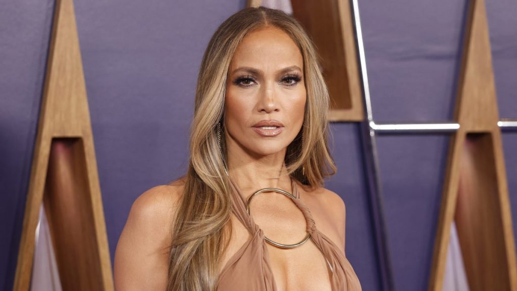 Τζένιφερ Λόπεζ: Πήρε 2 εκατ. δολάρια για να τραγουδήσει σε γάμο δισεκατομμυριούχου στην Ινδία (vids)