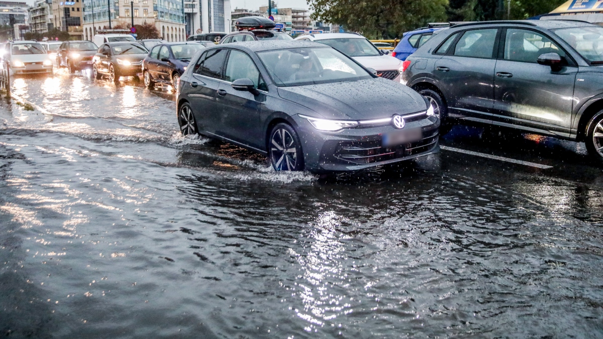Κακοκαιρία ADEL: Γιατί πλημμύρισε η Αττική με 40 χιλιοστά βροχής – Τι λέει ο Κολυδάς