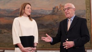 Συνάντηση Κακλαμάνη-Μέτσολα: “Όχι σε περικοπές στους αγρότες – Όσο είναι διαιρεμένη η Κύπρος, η Ευρώπη δεν είναι ολοκληρωμένη”