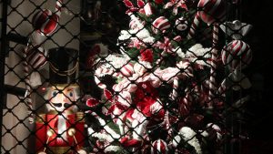 Πότε ξεκινάει το εορταστικό ωράριο – Ποιες Κυριακές τα καταστήματα θα είναι ανοιχτά