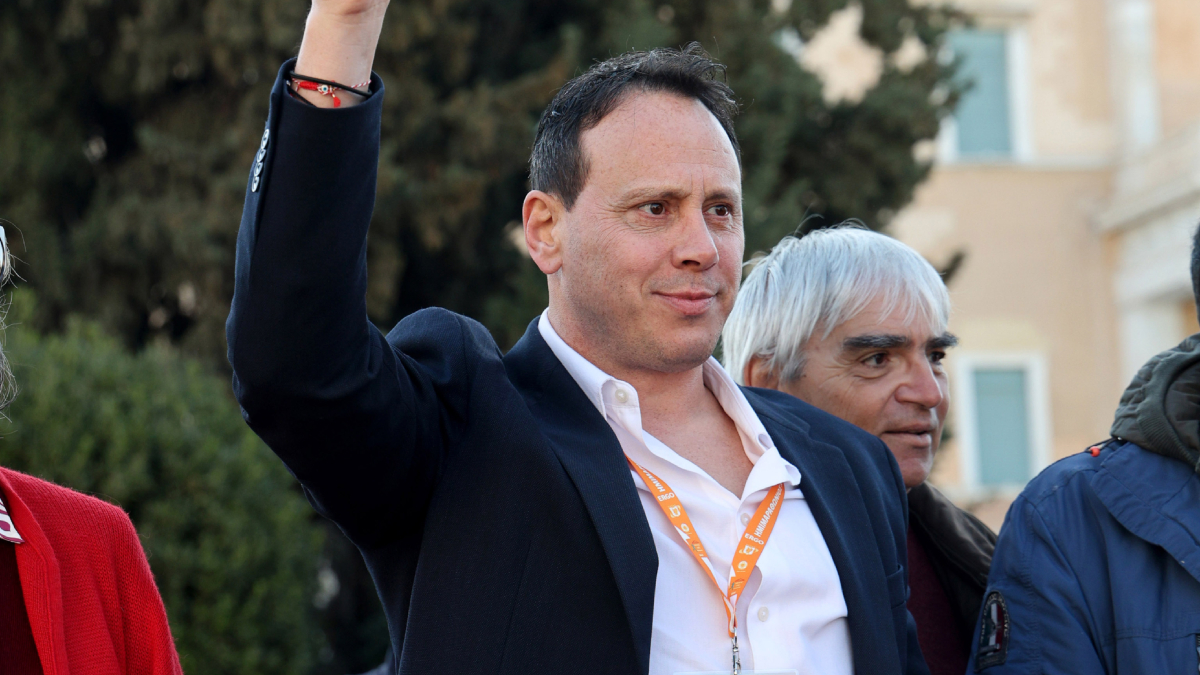 Κώστας Κεντέρης: Σπάνια εμφάνιση στον Μαραθώνιο της Αθήνας για τον πρώην αθλητή του στίβου (pics)