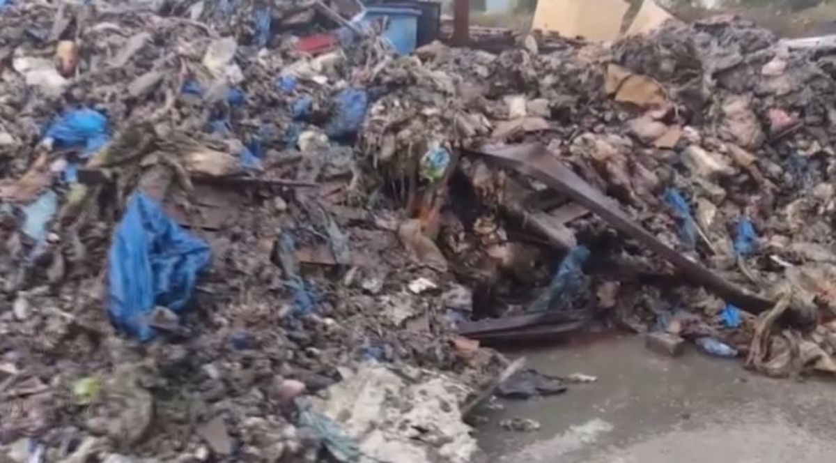 Υγειονομική βόμβα» στην Κέρκυρα: Κάτοικοι της Αλεπούς με μάσκες λόγω δυσωδίας (Βίντεο)