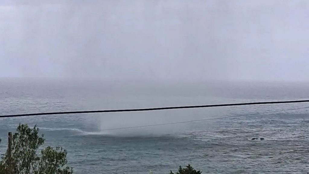 Κέρκυρα: Υδροστρόβιλος εμφανίστηκε λίγα μέτρα από την ακτή