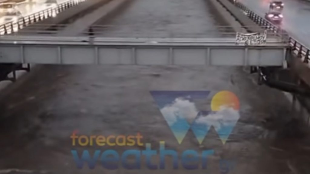 Κακοκαιρία Adel: Στα… όρια του ο Κηφισός λόγω των καταιγίδων στην Αττική – Φούσκωσε στο ύψος της Λαχαναγοράς, δείτε το βίντεο