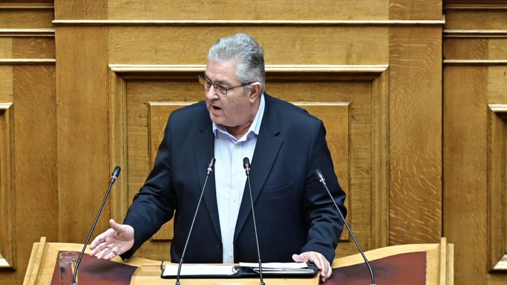 Κουτσούμπας: “Μούφα η επαναφορά των Συλλογικών Συμβάσεων Εργασίας – Η κυβέρνηση συνεχίζει την κοροϊδία στο λαό”