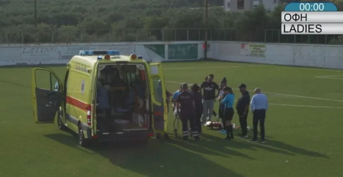 Κρήτη: Διαιτητής κατέρρευσε σε αγώνα ποδοσφαίρου (Βίντεο)