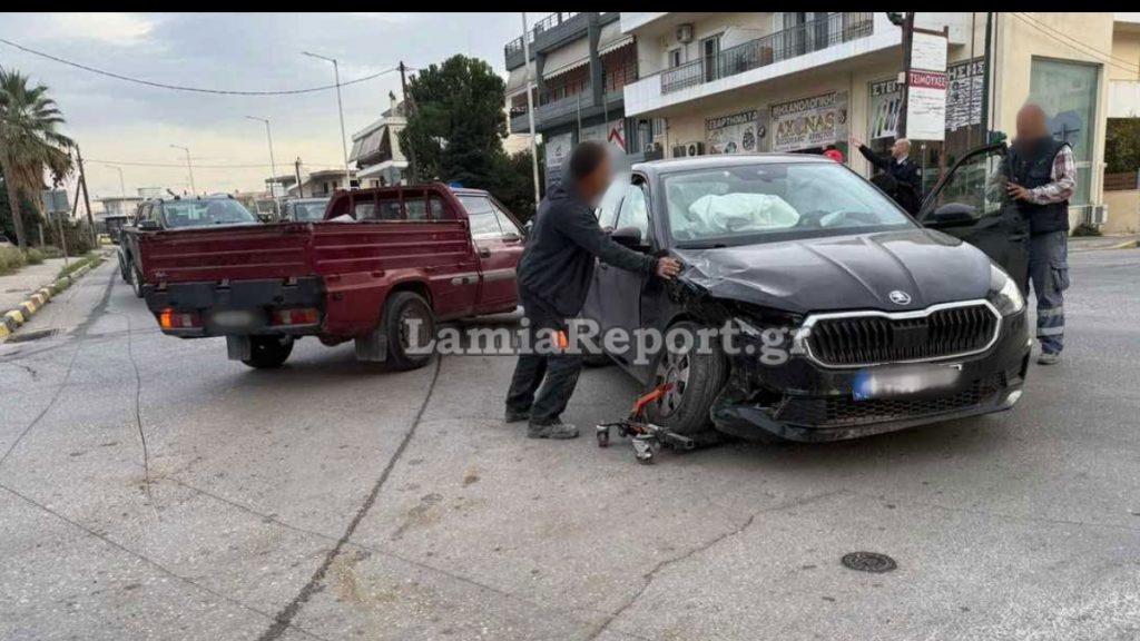 Λαμία: Σοβαρό τροχαίο στο κέντρο της πόλης – Συγκρούστηκαν τρία οχήματα