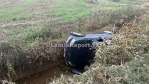 Λαμία: Σοβαρό τροχαίο με σύγκρουση ΙΧ και φορτηγού – Το αυτοκίνητο βρέθηκε σε χαντάκι, σε σοβαρή κατάσταση η οδηγός