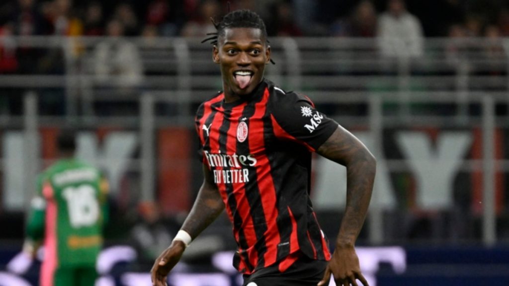 Η Μίλαν με τον Λεάο λύγισε τη Λάτσιο με 1-0 και σκαρφάλωσε στη κορυφή – Τα αποτελέσματα της Serie A