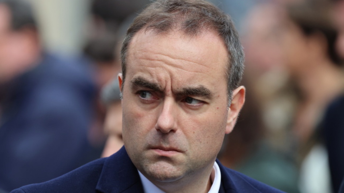 Σοκ στη Γαλλία: Οι βουλευτές απέρριψαν σχεδόν ομόφωνα την έγκριση του προϋπολογισμού – Μόνο ένας ψήφισε υπέρ