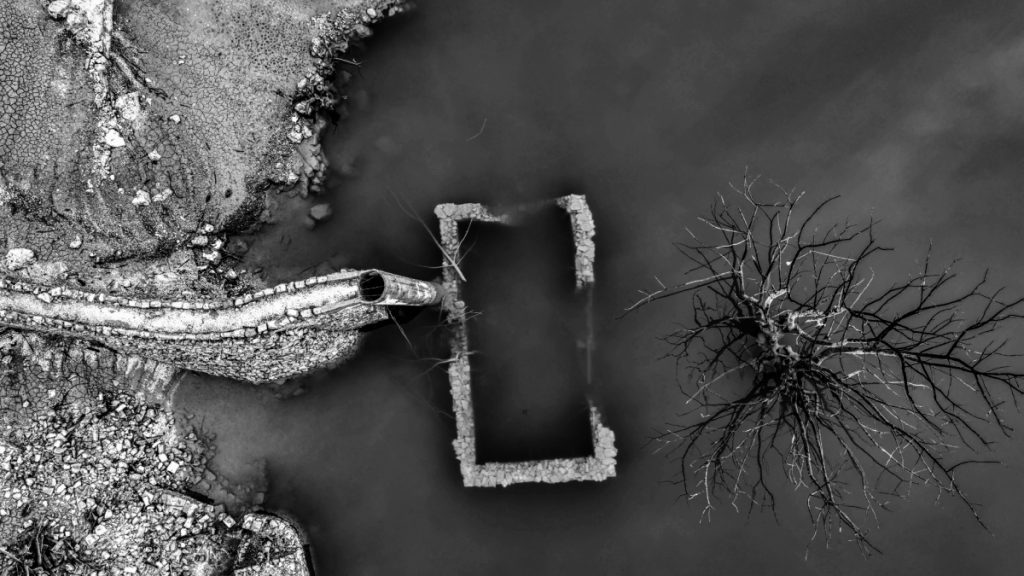 Λίμνη Μόρνου: Μειωμένη κατά 44% η έκταση της – Συναγερμός για τα αποθέματα νερού στην Αττική, αποκαρδιωτικές εικόνες από drone