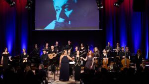 Μάνος Χατζιδάκις: Συναυλία-αφιέρωμα στη Βιέννη για τα 100 χρόνια από τη γέννηση του κορυφαίου μουσουργού