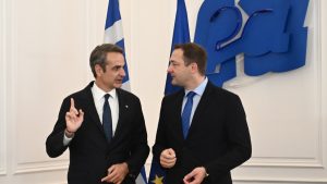 Μητσοτάκης: Συνάντηση με τον Ευρωπαίο επίτροπο Γεωργίας και Τροφίμων – Στο επίκεντρο ο ΟΠΕΚΕΠΕ και η νέα ΚΑΠ