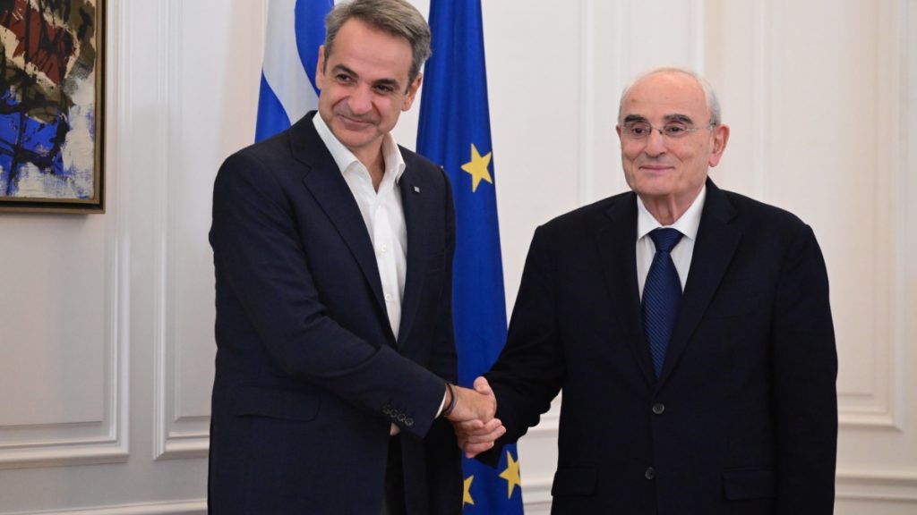 Την στήριξη της Ελλάδας στην κυβέρνηση του Λιβάνου, τόνισε ο Μητσοτάκης στη συνάντηση του με τον Λιβανέζο υπουργό Άμυνας Michel Menassah