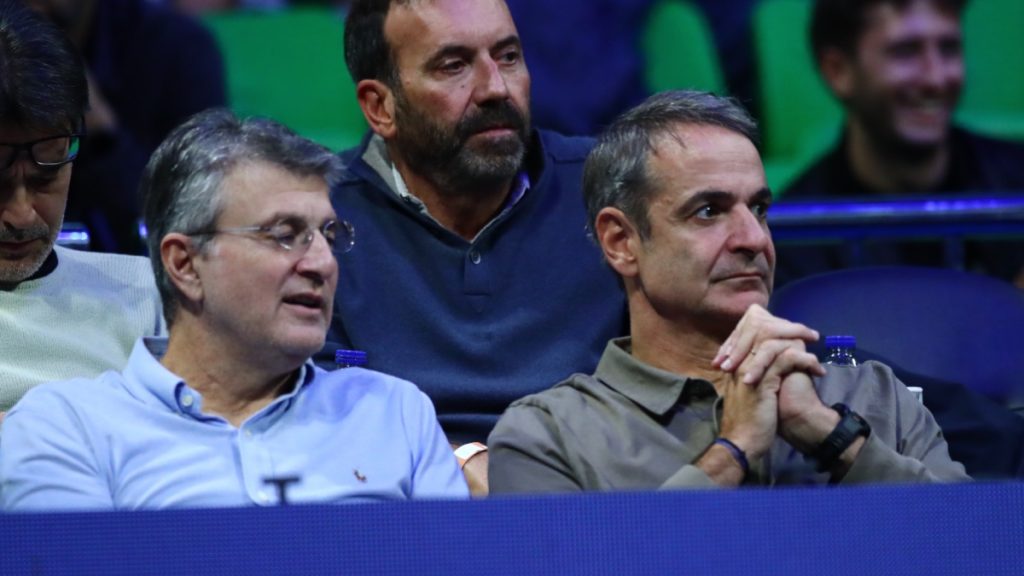 Κυριάκος Μητσοτάκης στο γήπεδο για τον τελικό Τζόκοβιτς – Μουζέτι στην Αθήνα