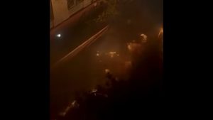 Νέα Υόρκη: Επτά πυροσβέστες τραυματίστηκαν στο Μπρονξ μετά από έκρηξη σε ΙΧ – Δείτε το βίντεο