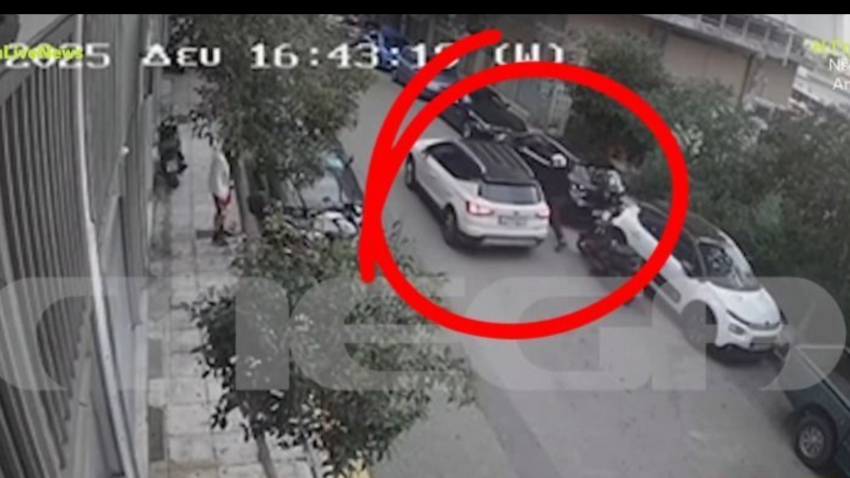 Νέος Κόσμος: Βίντεο ντοκουμέντο με τη στιγμή που ο 58χρονος ψεκάζει με σπρέι πιπεριού τον 29χρονο έξω από το γυμναστήριο