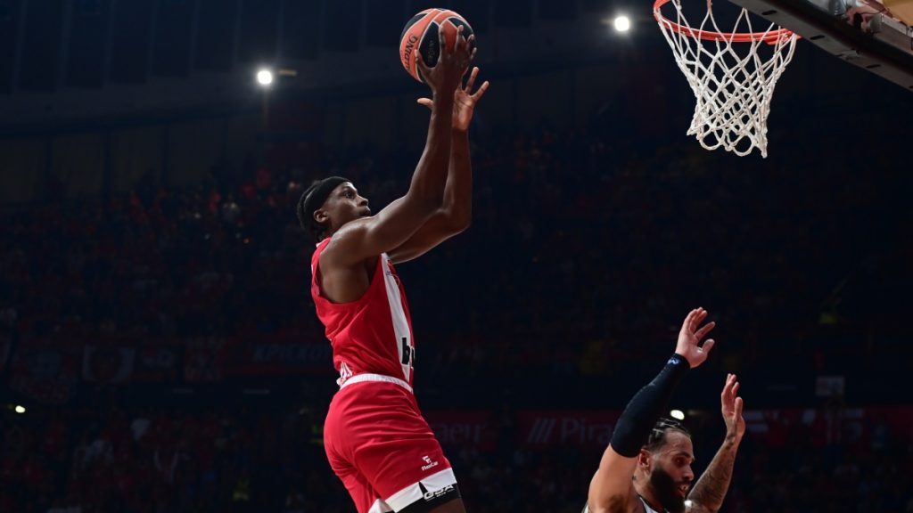 Ολυμπιακός: Διαθέσιμος με Παρί ο Νιλικίνα – Πρόβλημα με Γουόρντ