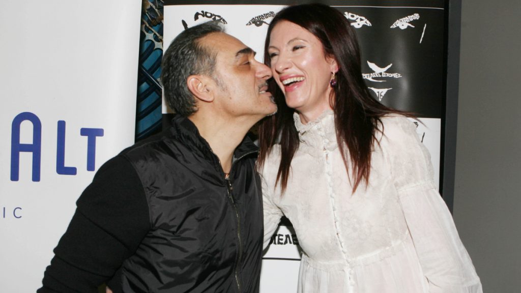 Νότης Σφακιανάκης: Η σύζυγός του έδινε μάχη με το Πάρκινσον – Οι λεπτομέρειες για τον θάνατό της