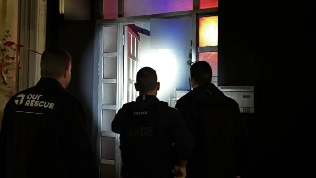 Αττική: Έφοδοι της ΕΛΑΣ σε οίκους ανοχής – 15 συλλήψεις