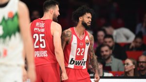 Ολυμπιακός – Ζαλγκίρις Κάουνας 95-78: Μετέτρεψε το «ντέρμπι» σε «περίπατο» – Το μυαλό στον Κίναν Έβανς