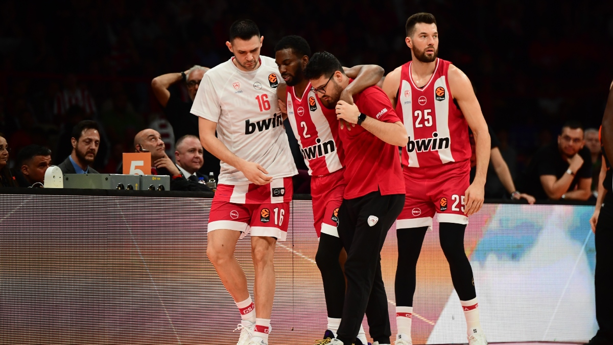 Ολυμπιακός – Ζαλγκίρις Κάουνας: «Πάγωσαν» στο ΣΕΦ με τον τραυματισμό του Έβανς (Βίντεο – Φωτογραφίες)