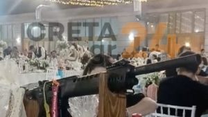 Κρήτη: Στόλισαν όπλο σε γάμο για να ταιριάζει στην περίσταση
