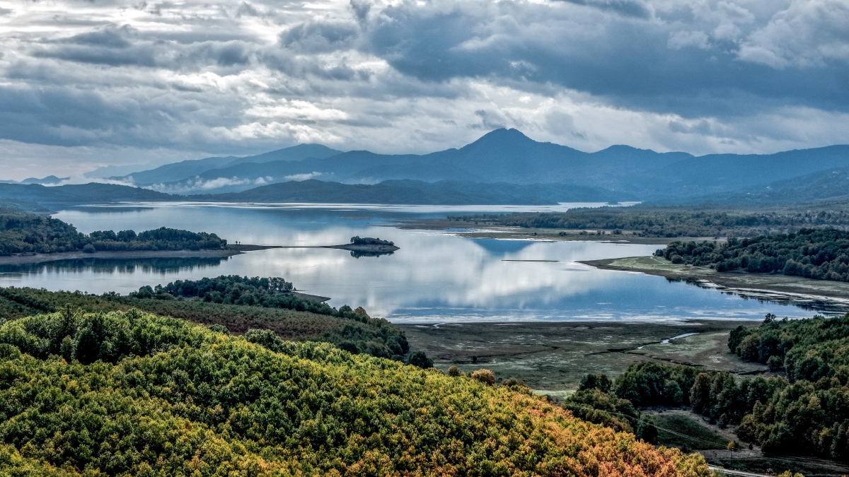 Το παράδοξο της θερμοκρασιακής αναστροφής – Η εξήγηση του φαινομένου που καταγράφηκε σήμερα στην Ελλάδα