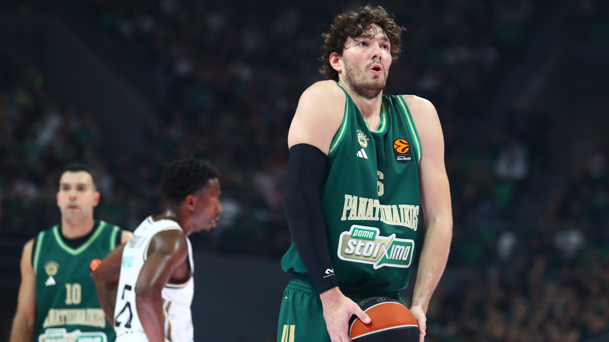 Παναθηναϊκός AKTOR – Ντουμπάι: Πρόβλημα με τον Οσμάν – Αποχώρησε υποβασταζόμενος για τα αποδυτήρια