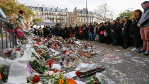 Παρίσι: Εκδηλώσεις μνήμης για την συμπλήρωση 10 ετών από τις τρομοκρατικές επιθέσεις της 13ης Νοεμβρίου 2015