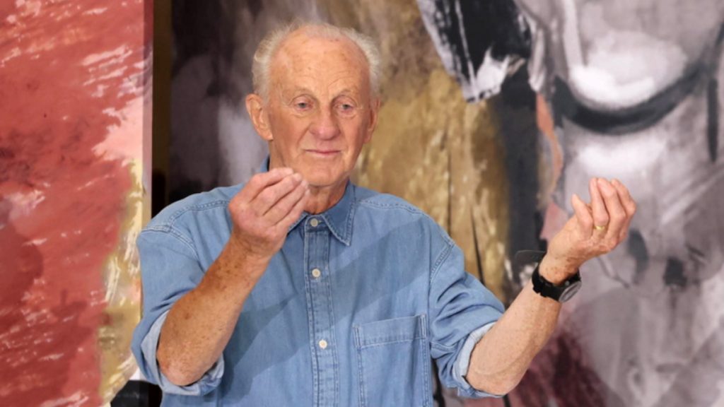 Πολ Κοστέλο: Πέθανε ο προσωπικός σχεδιαστής της πριγκίπισσας Νταϊάνα – Ποιος ήταν