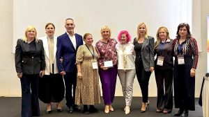 Βραβείο επιχειρηματικότητας, επιστήμης & κοινωνικής προσφοράς στην Ιουλία Τσέτη, από τους νοσοκομειακούς φαρμακοποιούς – ΠΕΦΝΙ